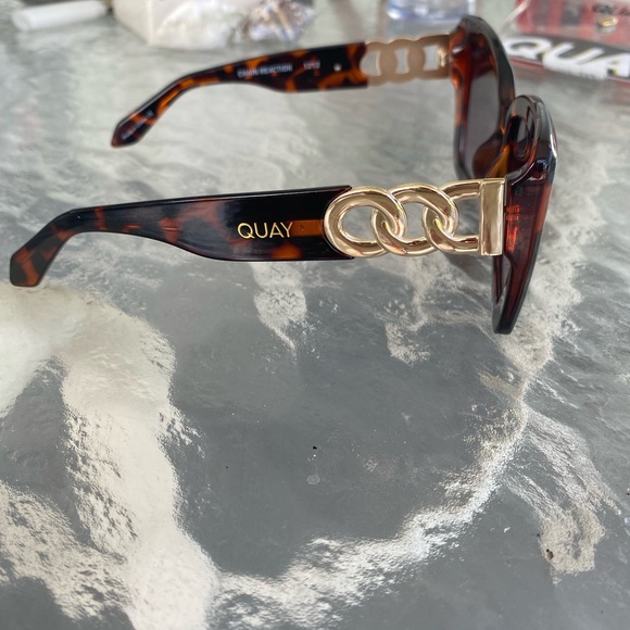 Quay Australia x Love Island Chain Reaction Cat Eye Sunglasses Tortoise - Picture 3 of 6